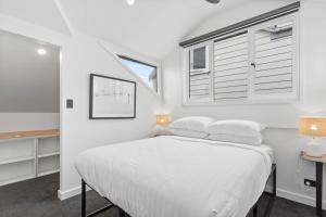 Tempat tidur dalam kamar di Charming 3-bed Cottage with a Courtyard