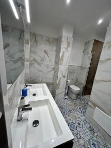 San Peter Vale House的一间浴室