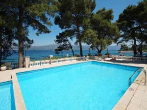 Bazén v ubytování Lumbarda Resort Apartments nebo v jeho okolí