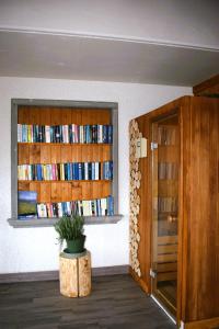 Perpustakaan di hotel