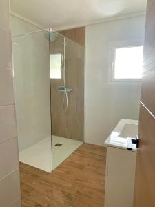 A bathroom at Villa Silvia LOCDENIA Még 11 kép