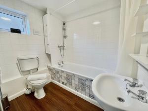 Fotografie z fotogalerie ubytování GuestReady-Close To Leeds City, Spacious, Sleeps 6 v destinaci Leeds