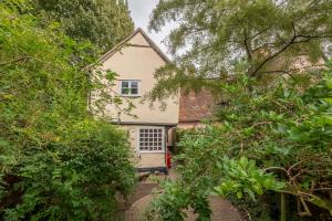 Zahrada ubytování Medieval cottage in rural village - Duke's Lodge