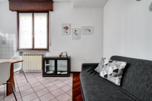 A seating area at Extra Comfort - Casa Vicino a Milano e Linate
