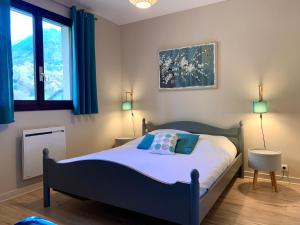 Cama o camas de una habitación en Appartement Annecy, 3 pièces, 6 personnes - FR-1-432-4