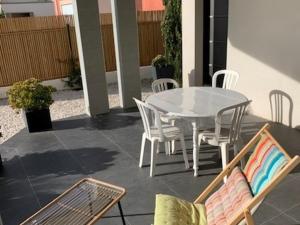 Fotografia z galérie ubytovania Villa climatisée indépendante avec jardin et WIFI, proche plage et commerces à Sète, quartier Villeroy - FR-1-472-176 v destinácii Sète
