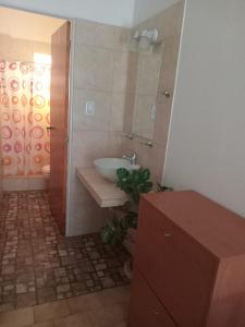 Ένα μπάνιο στο Costa 5