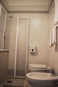 Koupelna v ubytování Hotel Edelweiss