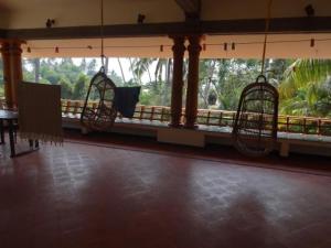 Rõdu või terrass majutusasutuses Fool's Paradise Homestay