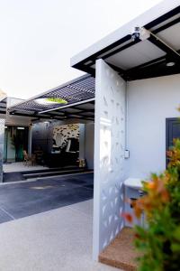 Foto sihtkohas Ban Khlong Haeng asuva majutusasutuse Nut & Non Pool Villa by Duangtham galeriist