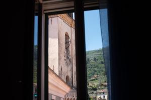 A general mountain view or a mountain view taken from a panziókat