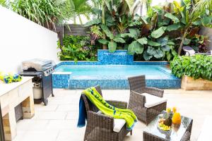 Bazén v ubytování Garden Oasis 2 Villa With Private Pool nebo v jeho okolí