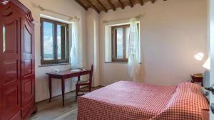 Gallery image of Casale con vista colline in Volterra +36 photos