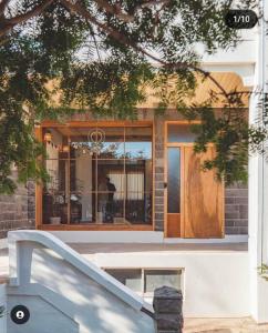 El edificio en el que está la casa vacacional 27 fotos más