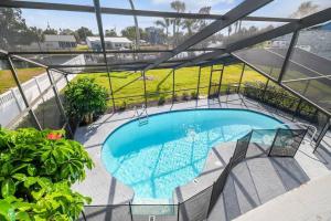 The swimming pool at or close to Hernando Hideaway:Heated Pool/Decks/Dock/Balcony/Yard w/ Firepit/Kayaks