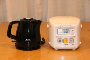 a blender and a toaster sitting on a table at UI HOUSE - Vacation STAY 16068 in Osaka
