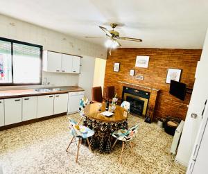 Kuchyňa alebo kuchynka v ubytovaní Super casa al lado de Granada