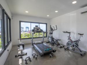 Fitness centrum a/nebo fitness zařízení v ubytování B&B HOTEL Fort-de-France