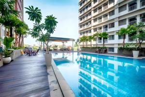 Πισίνα στο ή κοντά στο Furnished Studio, 5 mins to LRT Jabodebek Station