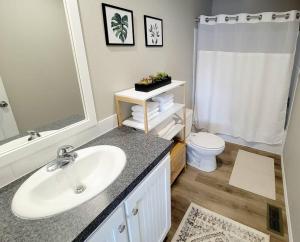 Ένα μπάνιο στο Perfect location in bear lake +17 φωτογραφίες