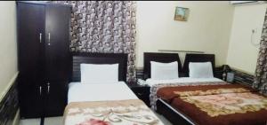 Gallery image of Four Season 1 Airport Guest House in Karachi