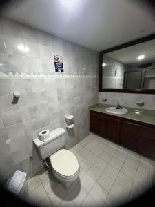 Um banheiro em Hostal Casa W