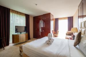 Televisyen dan/atau pusat hiburan di Belviu Hotel Bandung