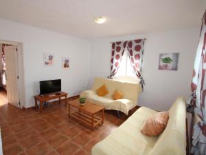 Posedenie v ubytovaní Casa familiar cerca del mar con piscina privada, WiFi, aire acondicionado, admiten mascotas - ES-184-47