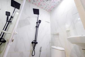 Koupelna v ubytování Urbanview Hotel Kota Tua Jakarta