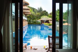 Бассейн в Tup Kaek Sunset Beach Resort-SHA Plus или поблизости