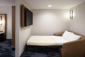 Postel nebo postele na pokoji v ubytování Fairfield Inn & Suites by Marriott Denver Southwest/Lakewood