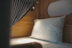 The One Hostel Hanoi 객실 침대