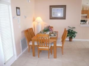 Φωτογραφία από το άλμπουμ του Five-Bedroom Pool Home Davenport στο Ντάβενπορτ +3 φωτογραφίες
