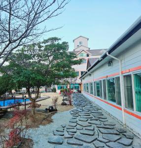 Gallery image of Canada Mung Village in Yeosu
