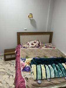 Postel nebo postele na pokoji v ubytování near downtown