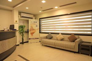 Posezení v ubytování Click Hotel Yuvraj