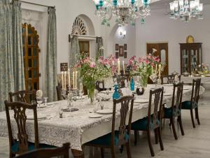 Restaurace v ubytování Dev Shree Deogarh