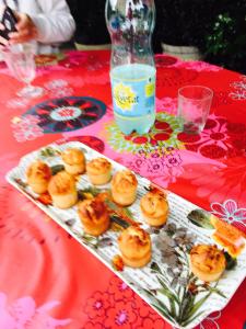 Gallery image of Château de Briailles - Chambre d'hôtes in Saint-Pourçain-sur-Sioule +18 photos