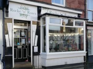 a store front of a rosie t rosie rosie house at The Apartment of Antiquity in Kirkby Stephen