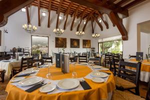 Restaurace v ubytování Hotel Tugasa Las Truchas