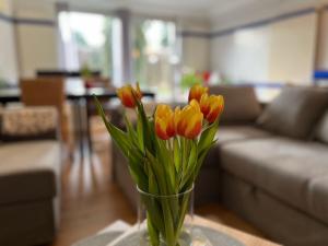 Ein Sitzbereich in der Unterkunft Ferienwohnung Thiel