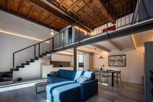 Χώρος καθιστικού στο NEW 2024 - ANCIENT GRAVEDONA - where Lake Como classic style meets modern design and comforts - Larihome A40