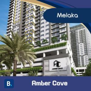 una imagen de un edificio con una palmera en Amber Cove Melaka en Melaka