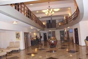 Ο χώρος του λόμπι ή της ρεσεψιόν στο Hotel Lubumbashi +89 φωτογραφίες