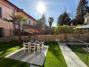 Κήπος έξω από το NEW 2024 - ANCIENT GRAVEDONA - where Lake Como classic style meets modern design and comforts - Larihome A40