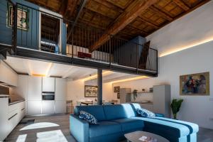 Χώρος καθιστικού στο NEW 2024 - ANCIENT GRAVEDONA - where Lake Como classic style meets modern design and comforts - Larihome A40
