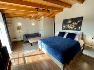 Ένα ή περισσότερα κρεβάτια σε δωμάτιο στο Deluxe Apartment With Sea View