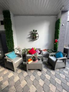 Posezení v ubytování Cosy Apartment with Good Location Self Check In