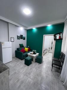 Posezení v ubytování Cosy Apartment with Good Location Self Check In