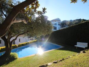 Bazén v ubytovaní CEL 103 Apartamento luminoso y sencillo en residencial ajardinado con piscina comunitaria - ES-228-22 alebo v jeho blízkosti
